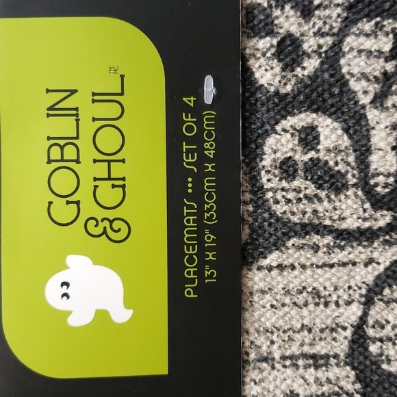 Goblin & Ghoul NWT 100% Cotton Ghost Design Set/4 Placemats - Picture 2 of 6